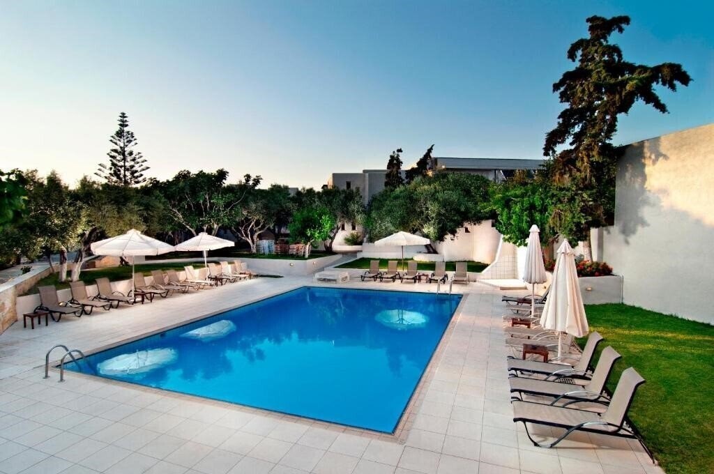 Фотографія Ourania Apartments 4*