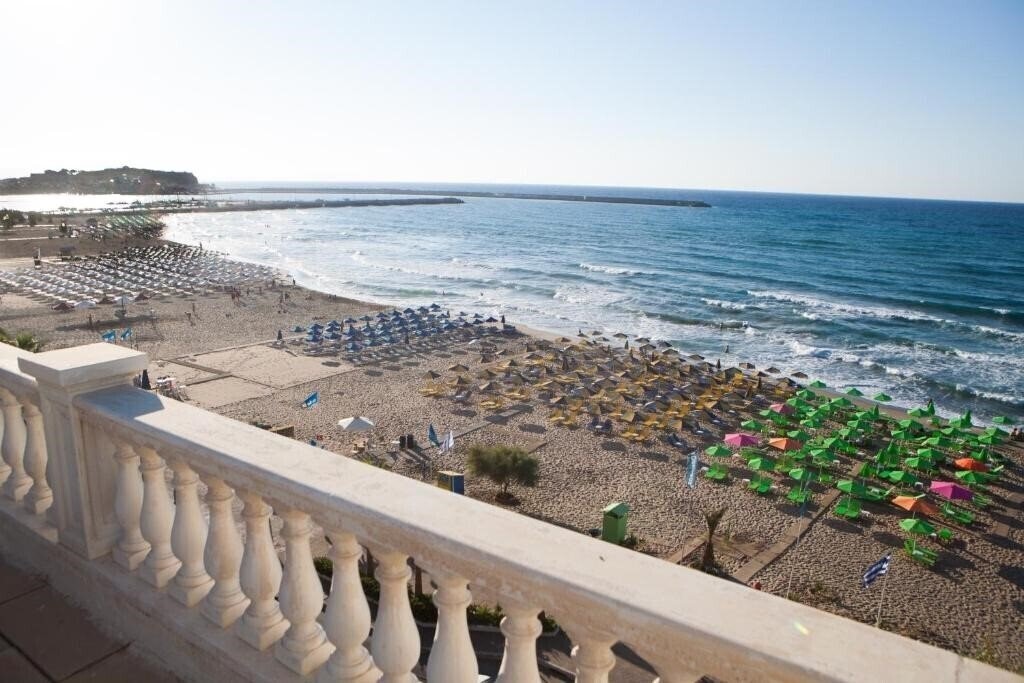 Отель Birais Beach Studios 3*