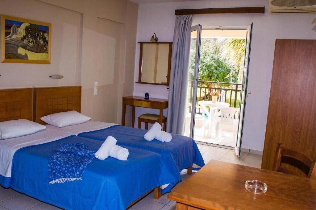 Фото Sunshine Studios Apartments (Stalida) 2*