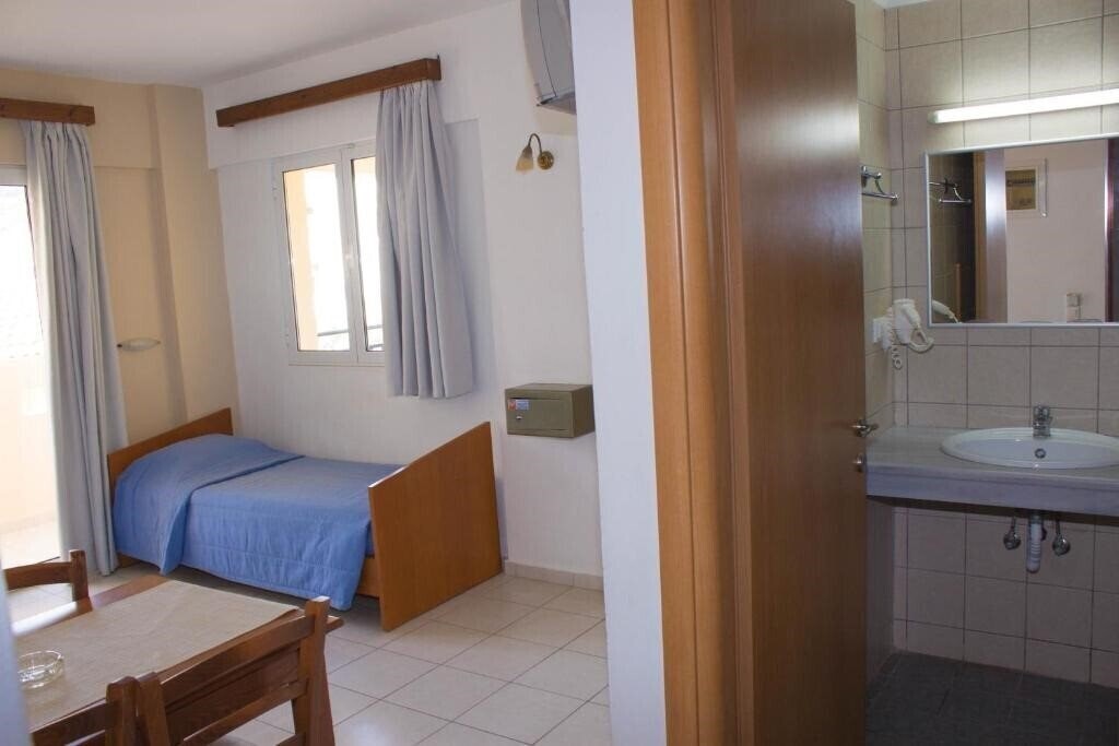 Фотография Sunshine Studios Apartments (Stalida) 2*