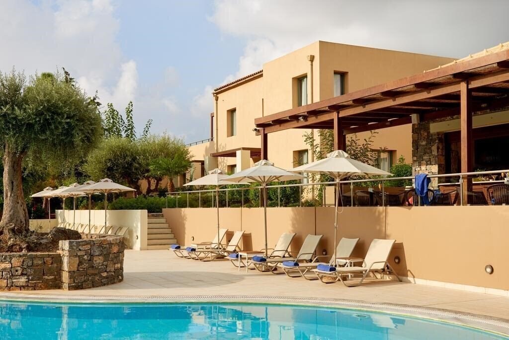 Фотографія Village Heights Golf Resort 4*