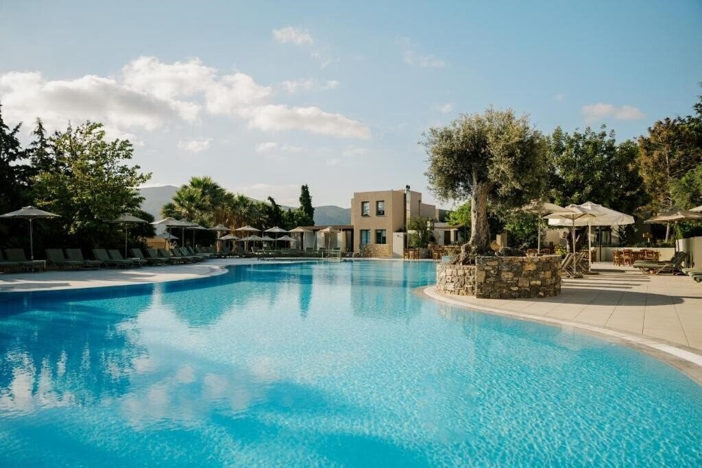 Картинка Village Heights Golf Resort 4*