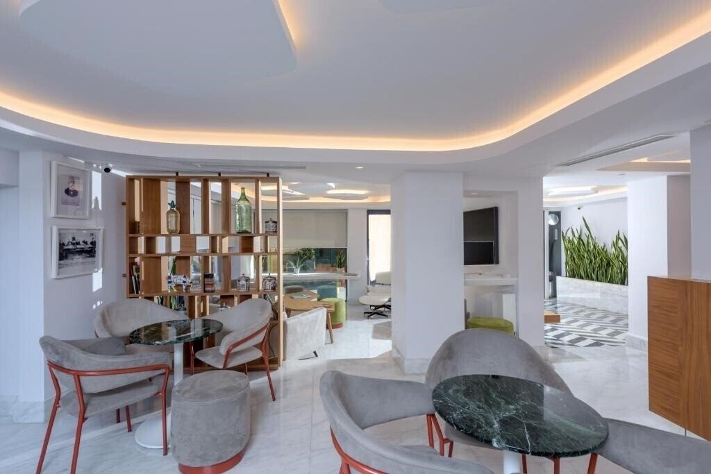 Фотография Iraklion Hotel 2*