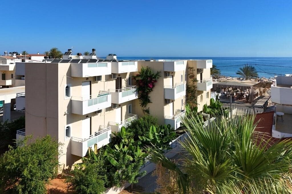 Готель Smaragdine Beach Hotel 2*