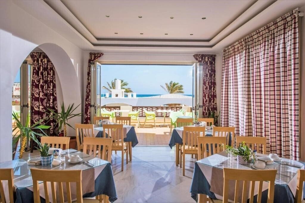 Фотографія Smaragdine Beach Hotel 2*