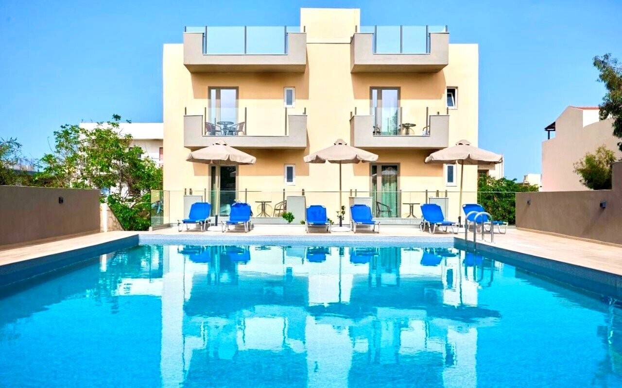 Готель Acropolis Apartments 3*