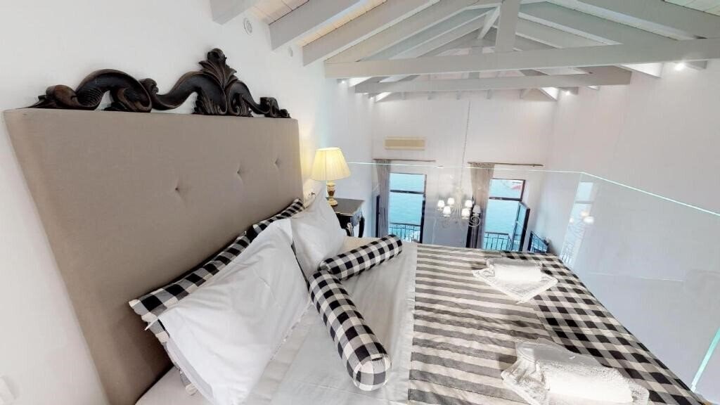 Картинка Porto Enetikos Suites 4*