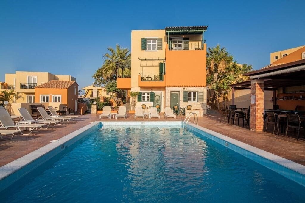 Готель Golden Valentin Apartments 3*