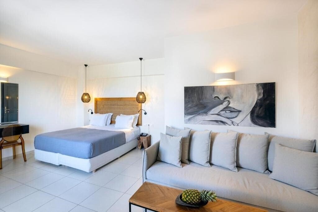 Фото La Stella Apartments & Suites 4*