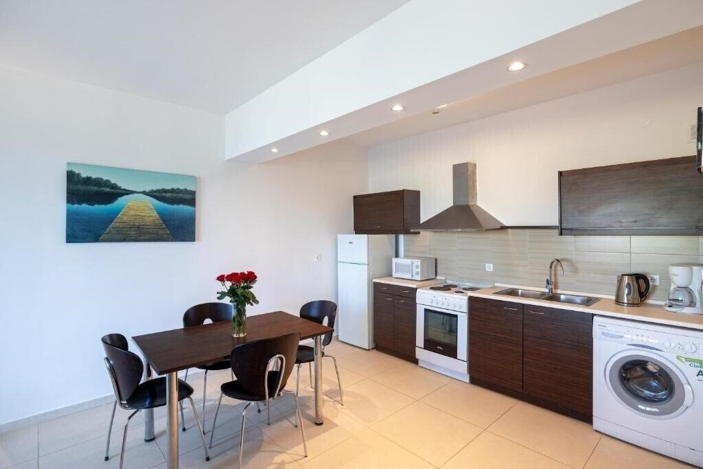 Картинка La Stella Apartments & Suites 4*