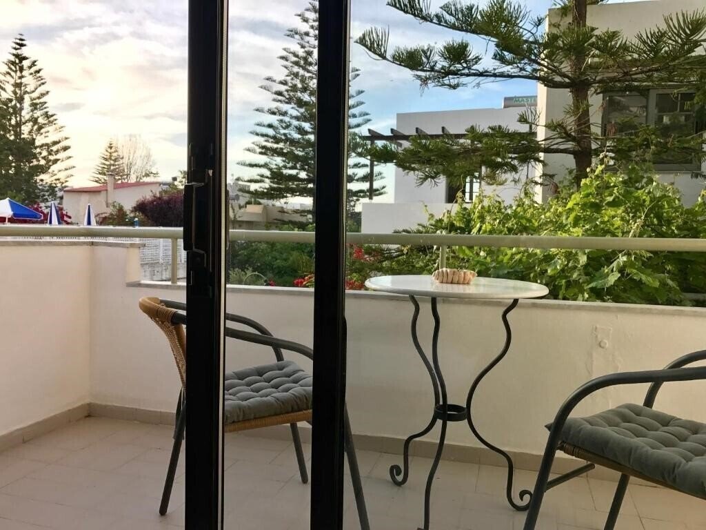 Фото Oleander Apartments апартаменты
