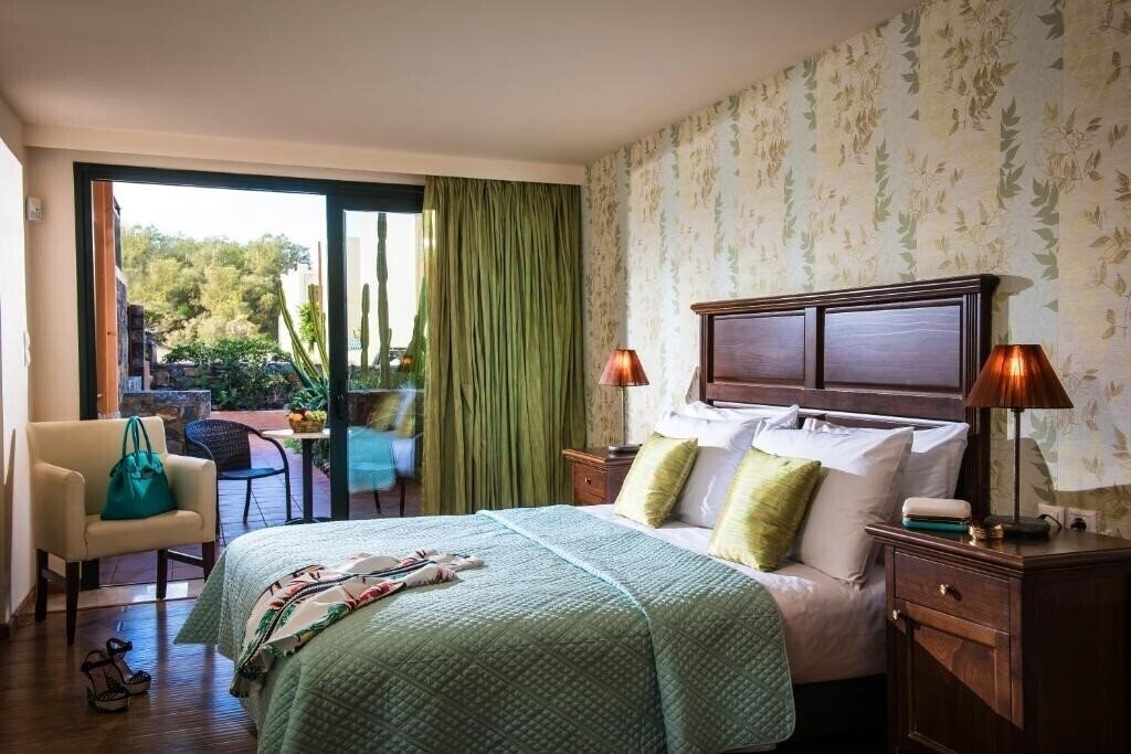 Фото Koutrakis Suites 4*