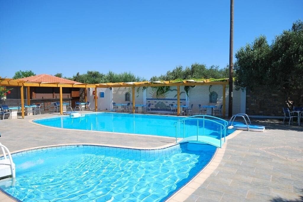 Фотографія Marina Hotel & Bungalows 4*