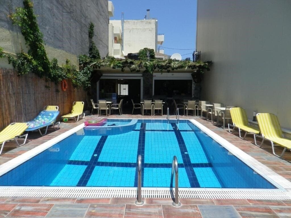 Готель Haris Apartments Hersonissos 3*