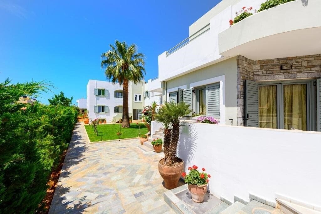 Готель Angela Studios & Apartments 3*