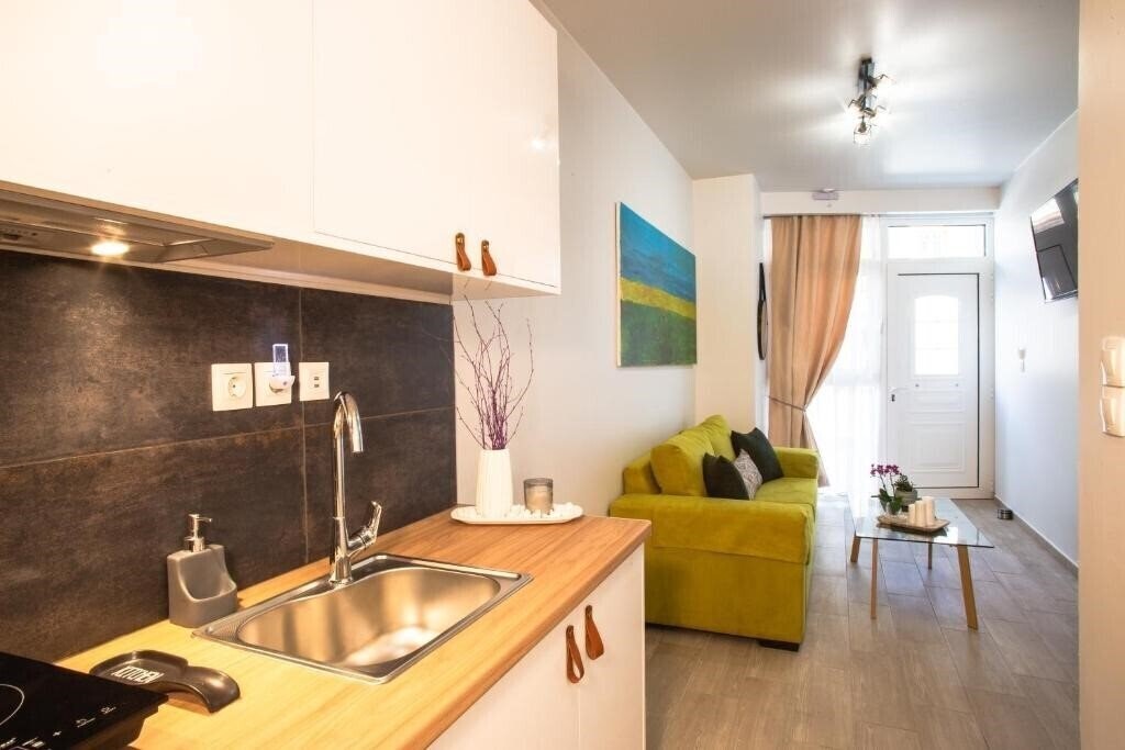 Готель Athena Apartment 2*