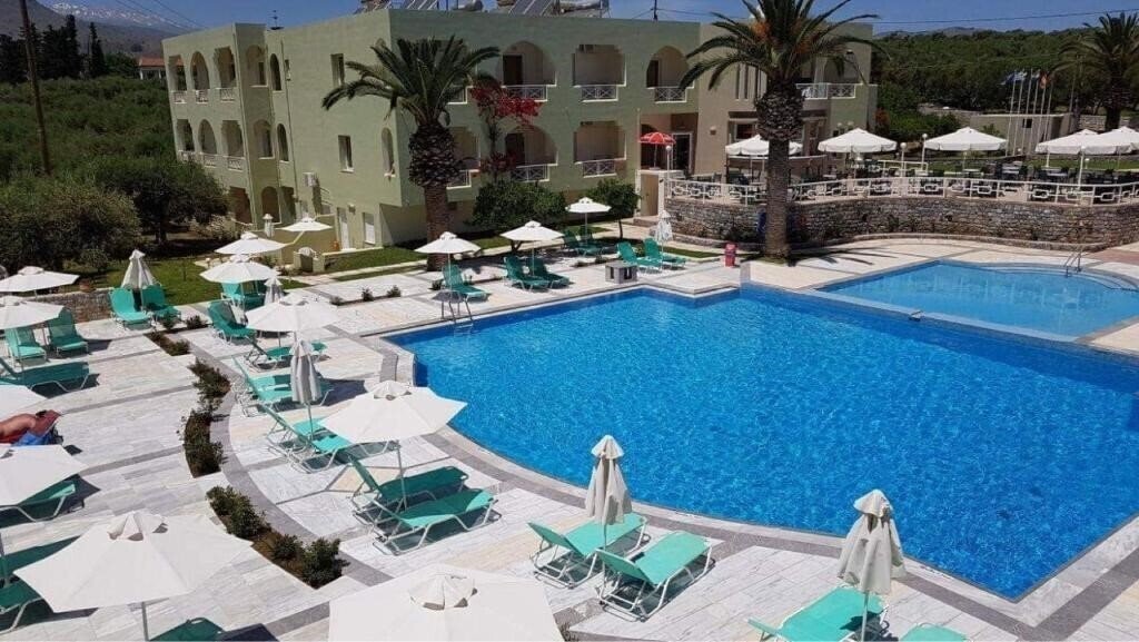 Готель Vardis Olive Garden 2*