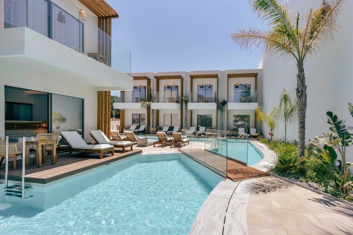 Готель Galazio Beach Resort 4*