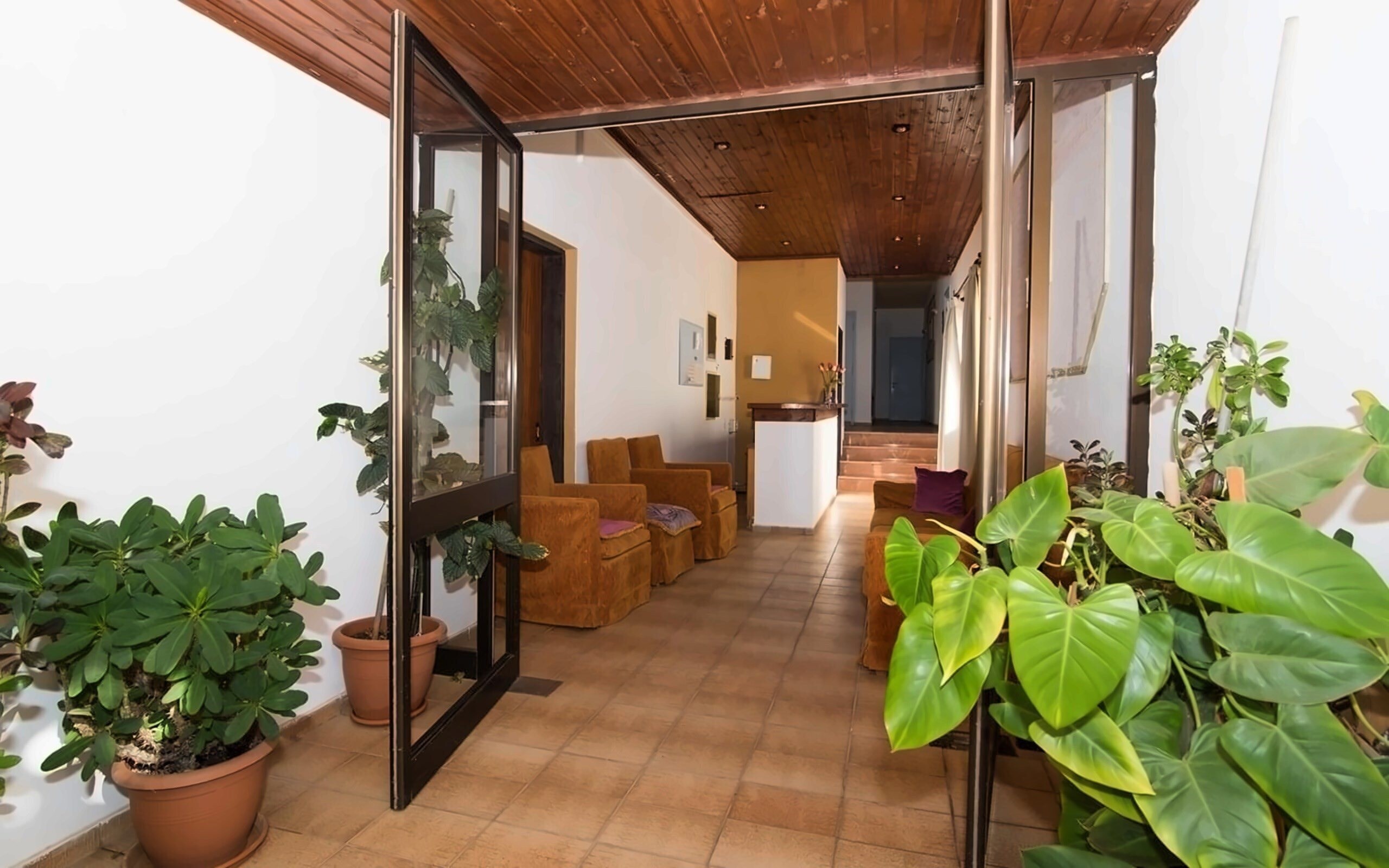 Фото Minoa Hotel & Annex 2*
