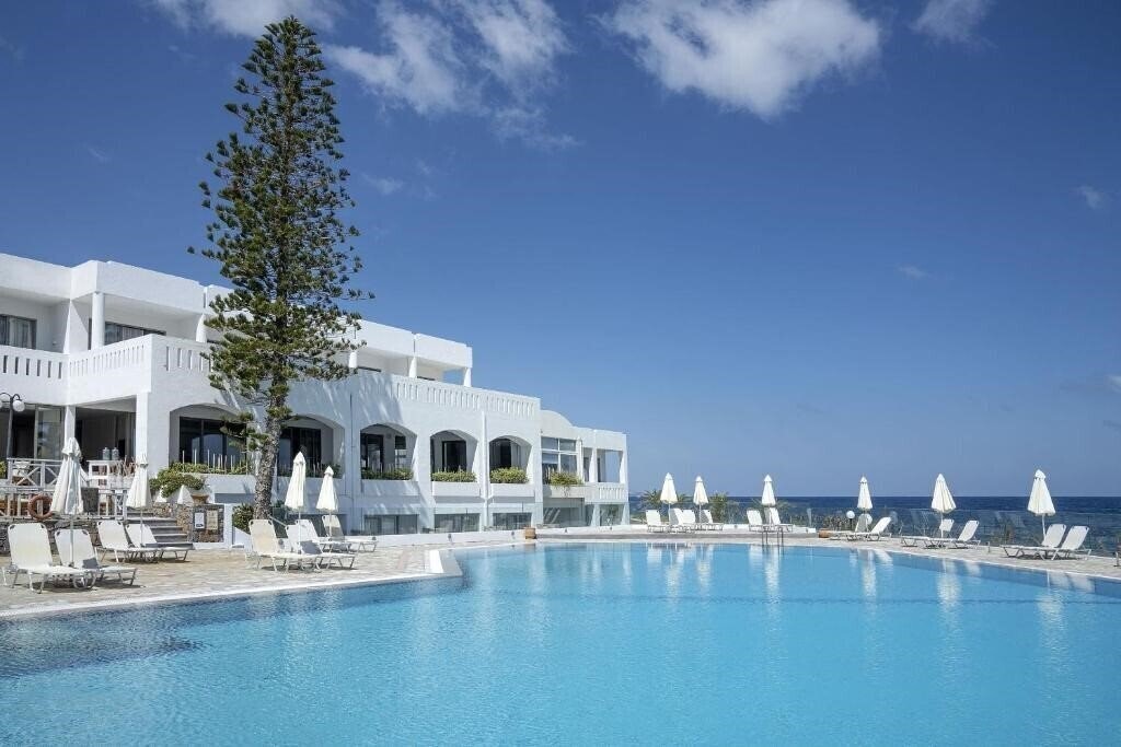 Фото Maritimo Beach 4*