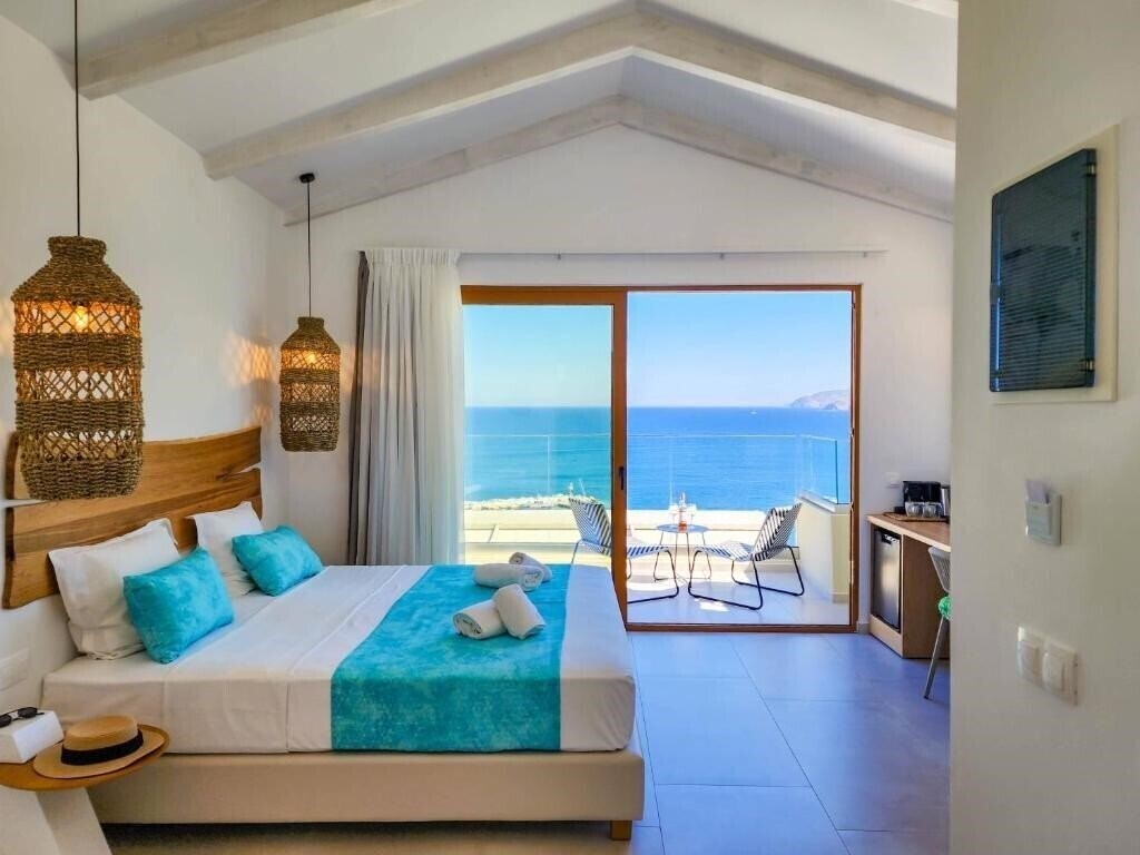 Отель Zoe Boutique Hotel 3*