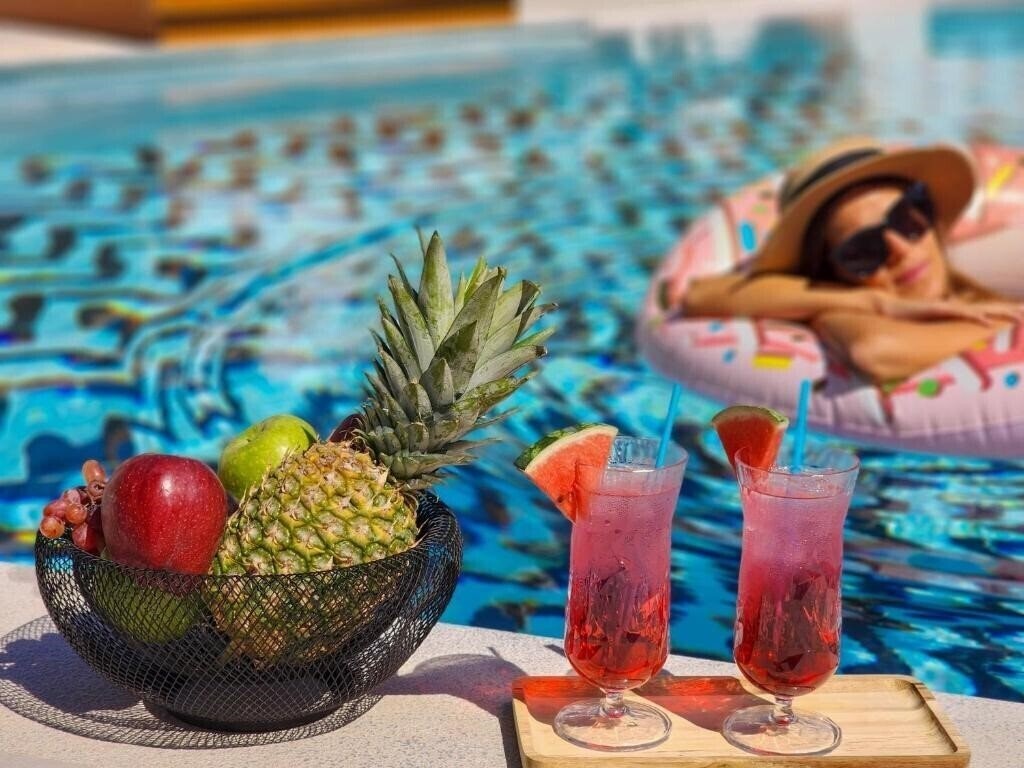 Фото Zoe Boutique Hotel 3*
