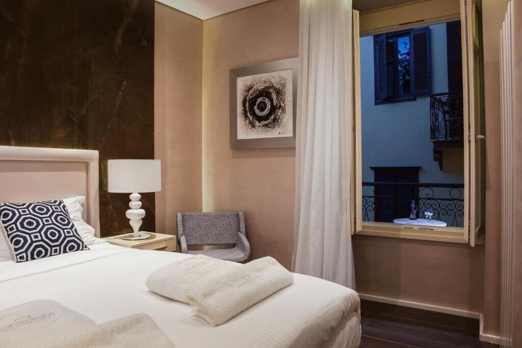 Готель Consolato Boutique 3*