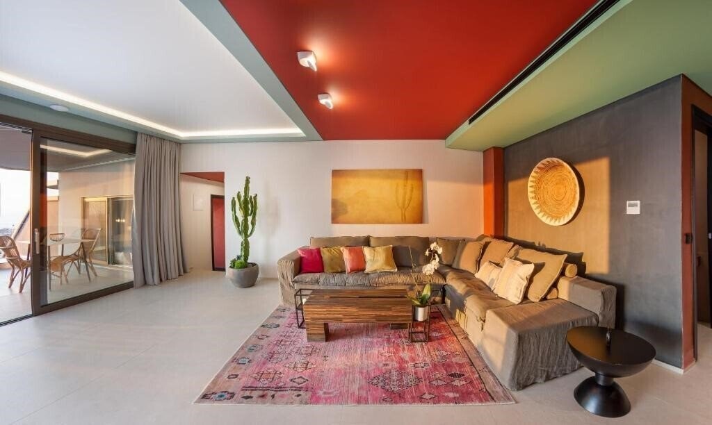 Фото Onira Suite Dreams 4*