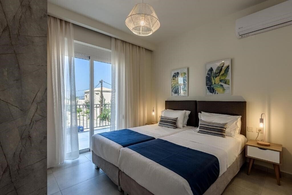 Изображение Azure Beach Villas 4*