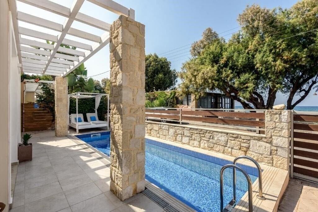 Картинка Azure Beach Villas 4*