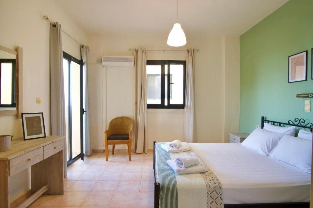 Фото Lygaria Beach 4*