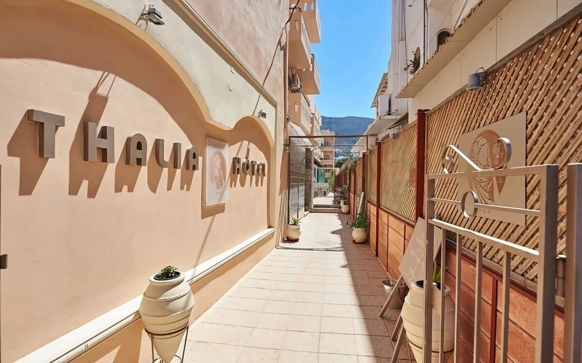 Отель Thalia Deco City & Beach Hotel 3*
