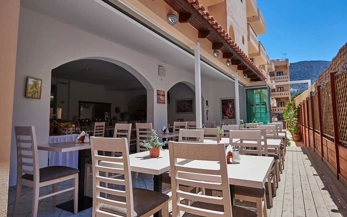 Изображение Thalia Deco City & Beach Hotel 3*