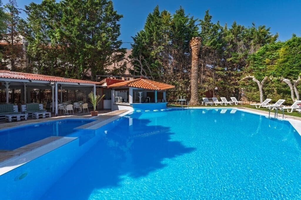 Готель Pantheon Hotel 4*
