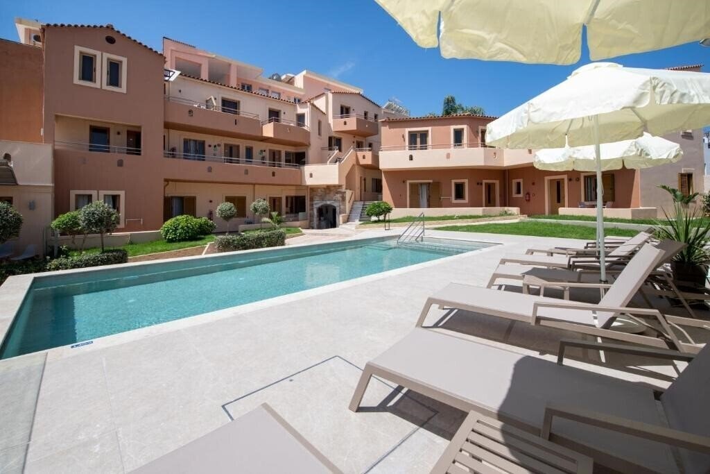 Отель Eko Suites & Apartments 2*