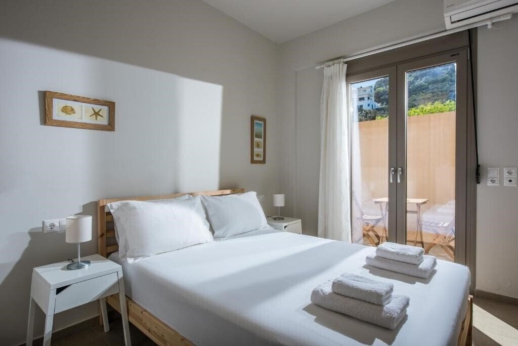 Фото Caravel Apartments 3*