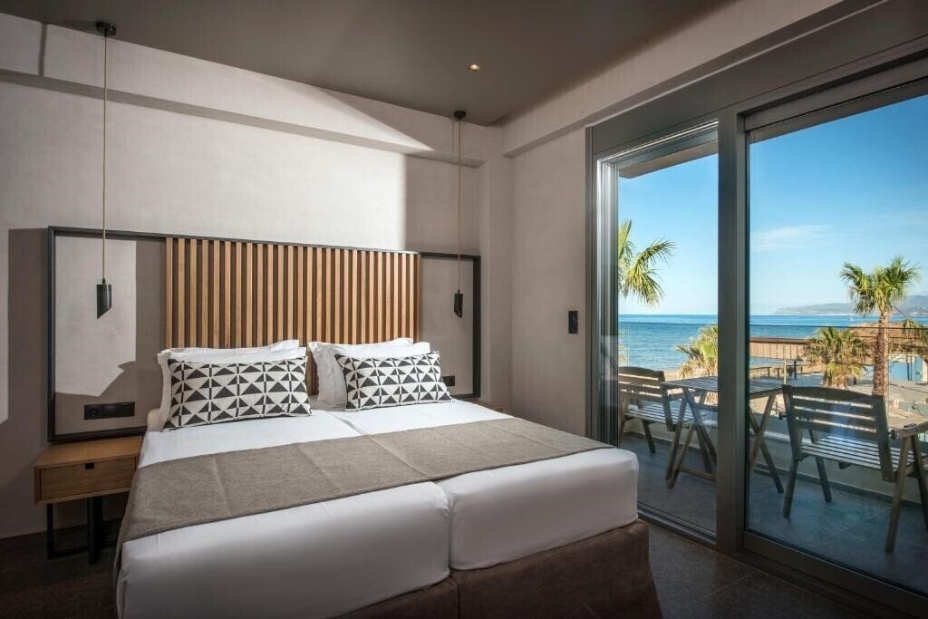 Фото Riviera Beach Hotel 4*