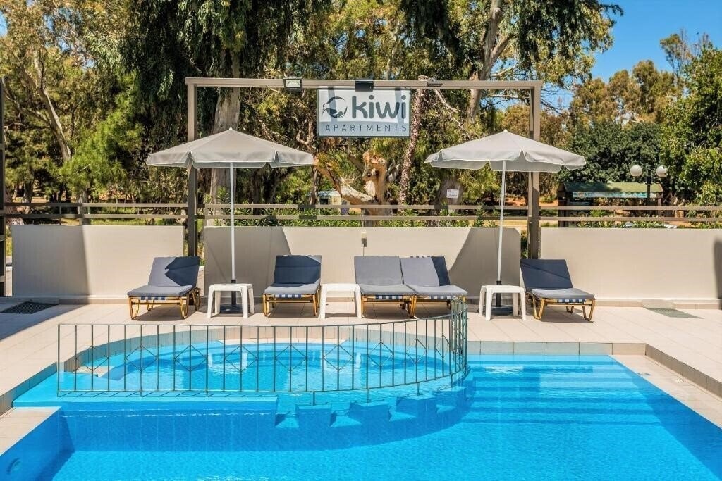 Готель Kiwi Apartments 3*