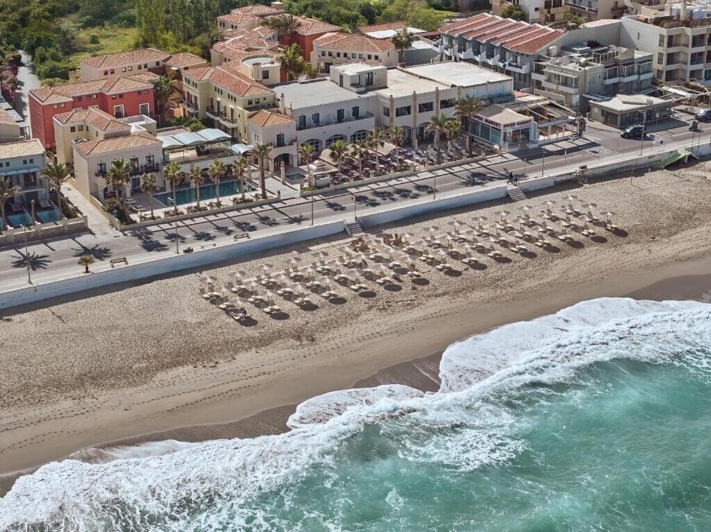 Отель Grecotel Plaza Beach House 4*