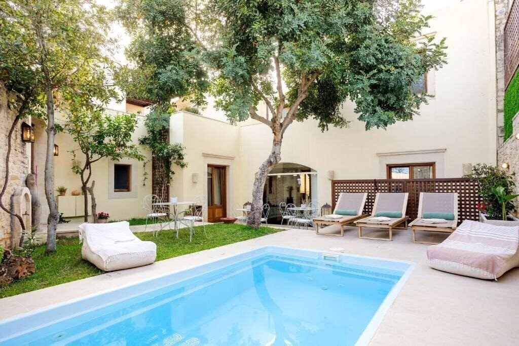 Отель Z Boutique Hotel 4*