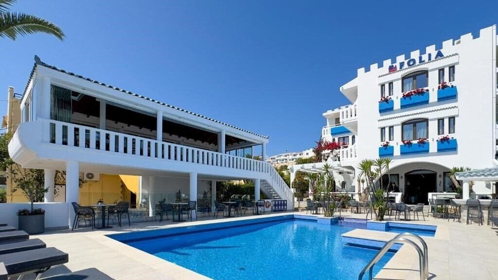 Готель Folia Hotel Apartments 3*