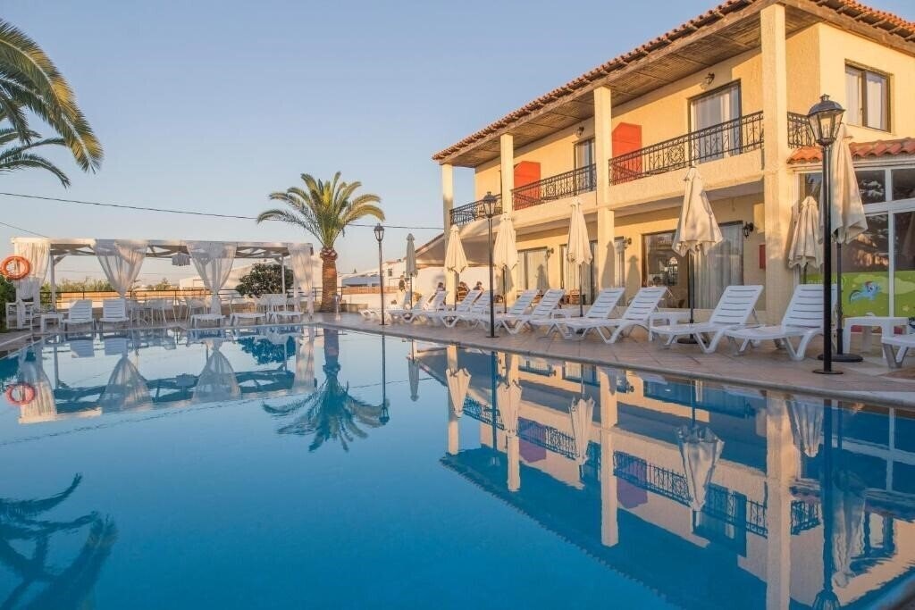 Готель Creta Aquamarine Hotel 3*