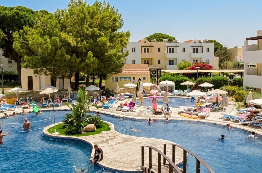 Готель Matina Pefkos Aparthotel 3*