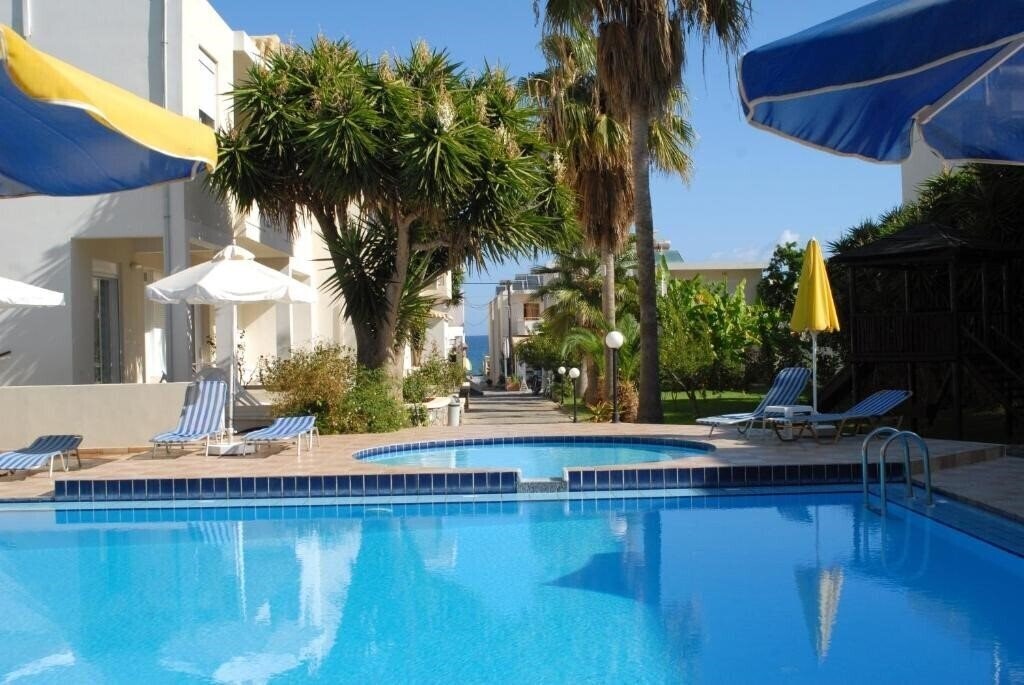 Отель Evilion Hotel 2*