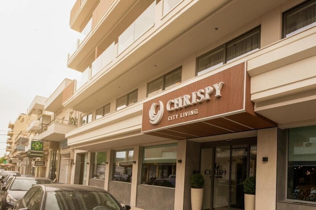 Отель Chrispy City Living 3*