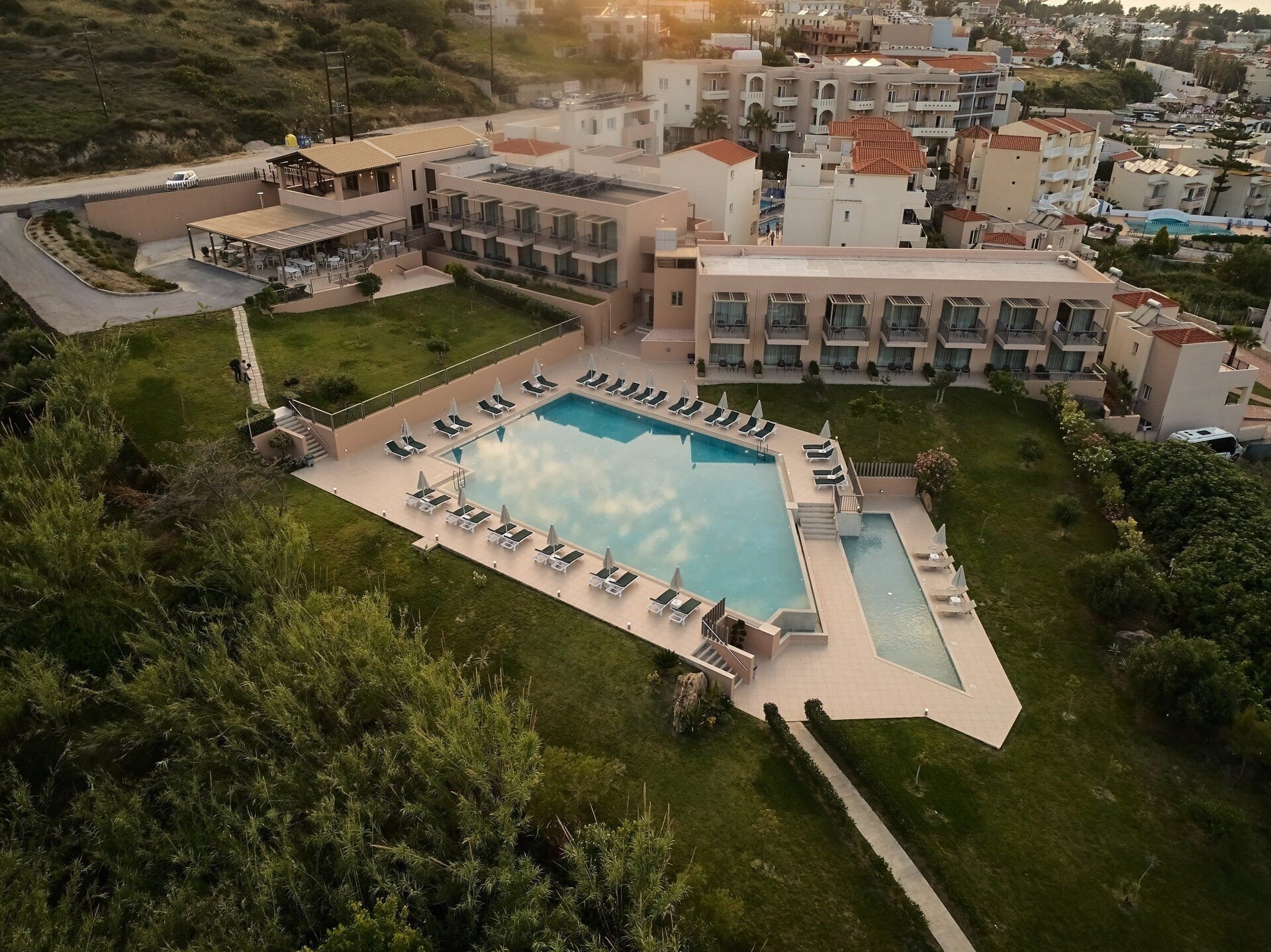 Отель Santa Marina Pearl 5*