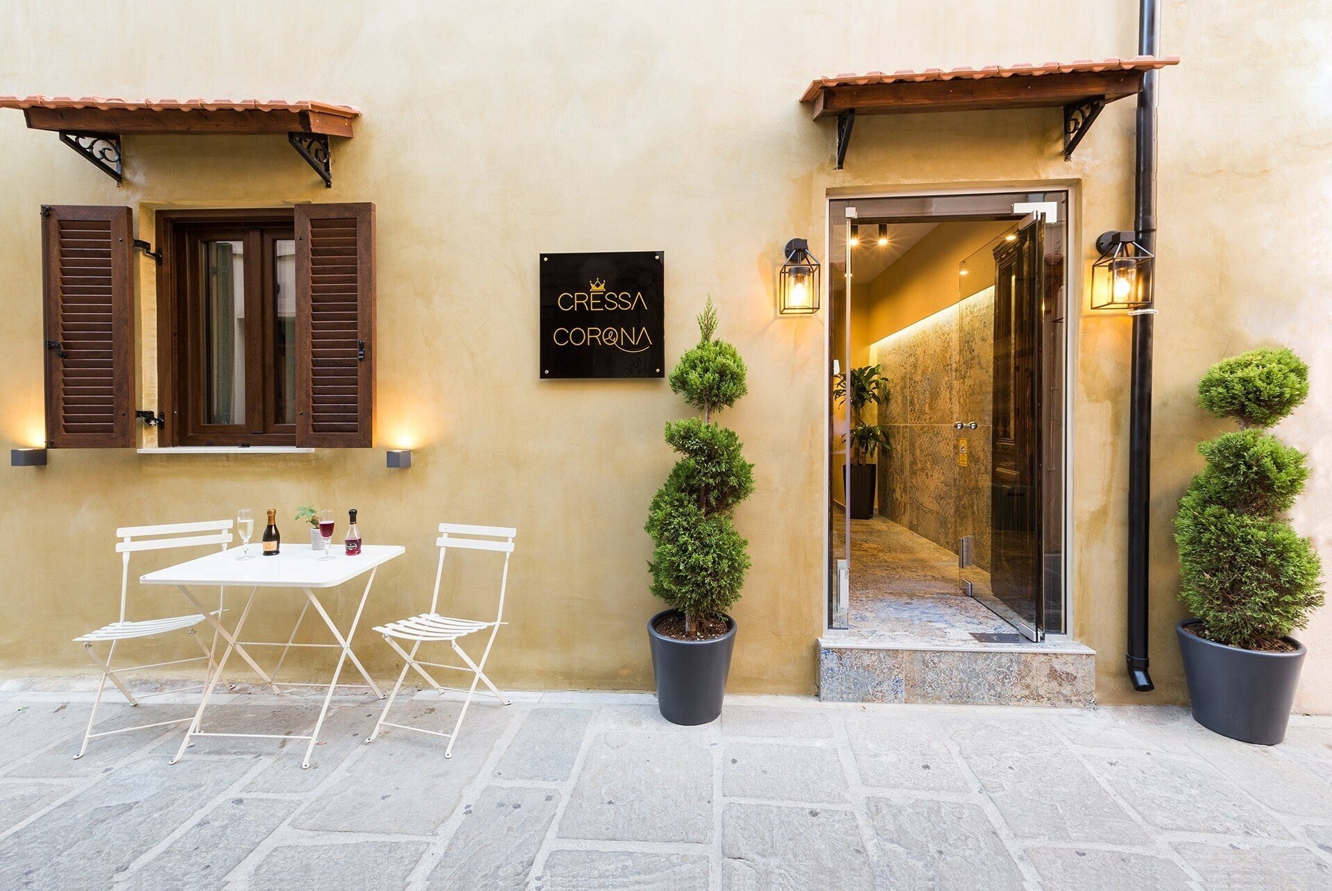 Отель Cressa Suites 4*
