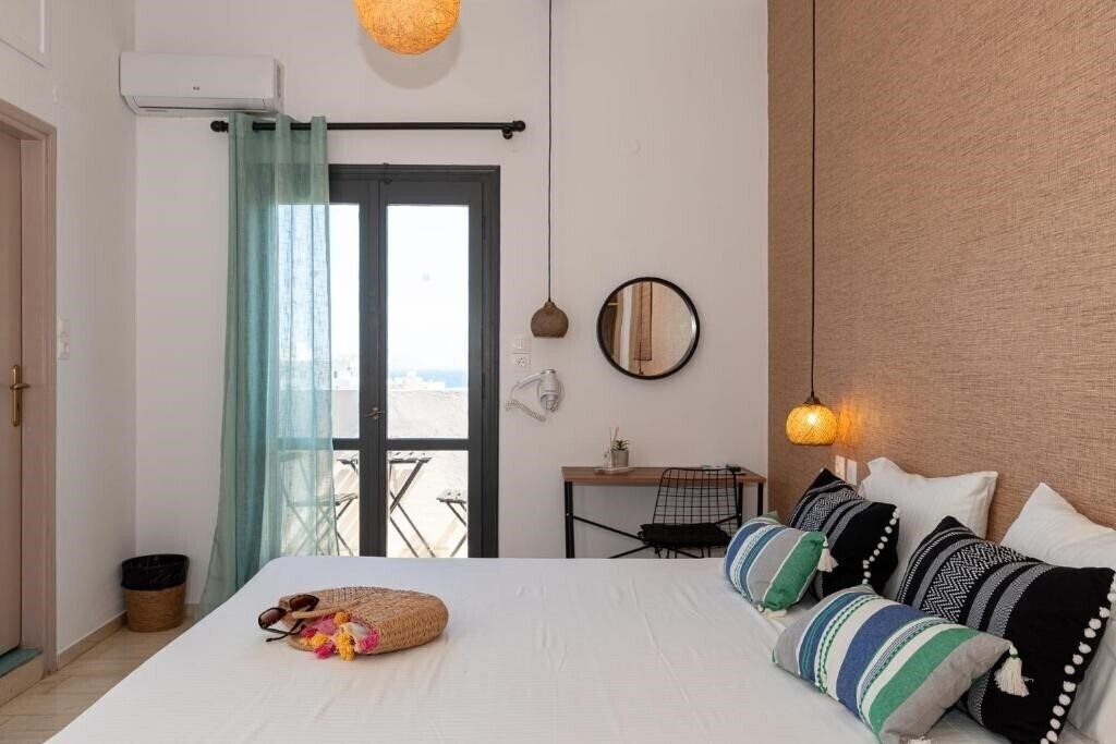 Фотография Anemos Inn 2*