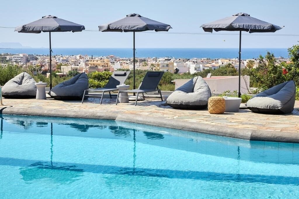 Фото Silia Suites 2*