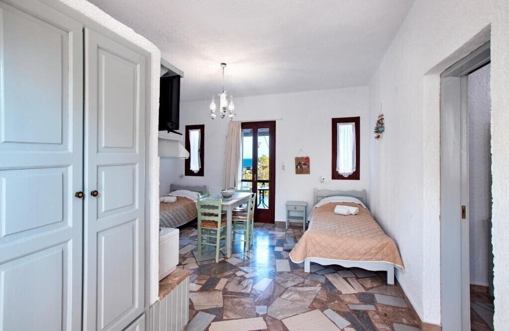 Фотография New Aurora Apts Studios 3*
